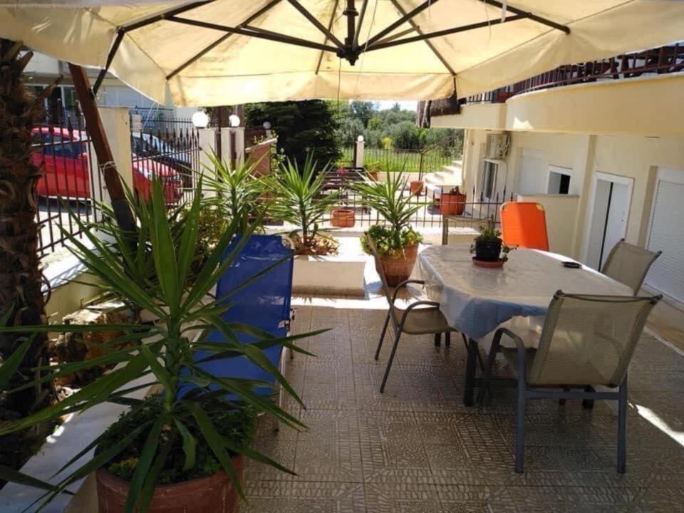 Blue Moon Apartments Nea Michaniona Esterno foto