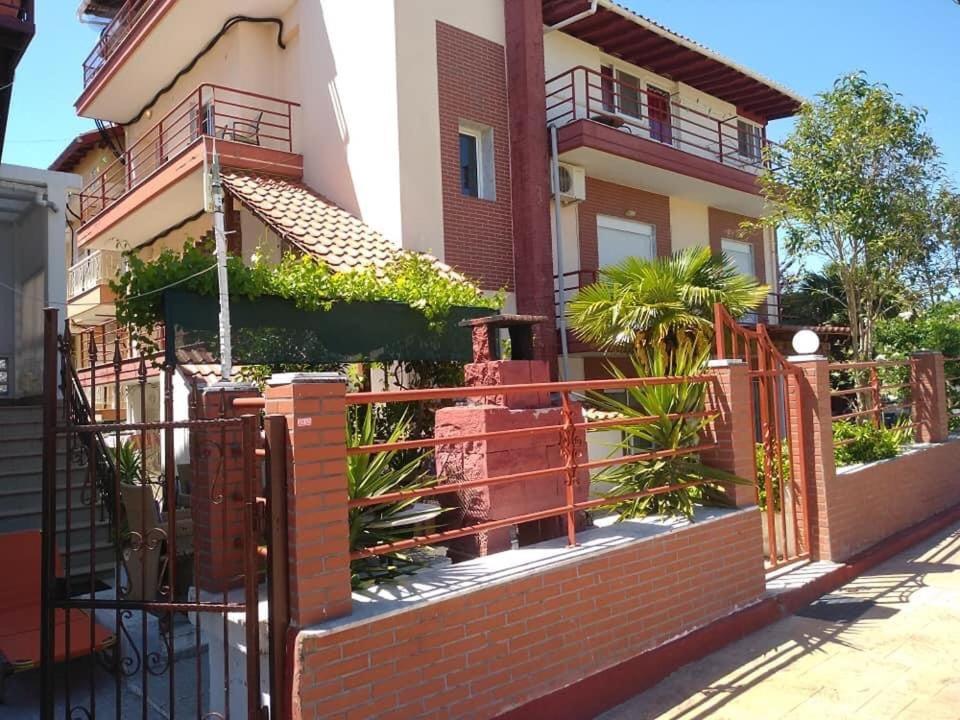 Blue Moon Apartments Nea Michaniona Esterno foto